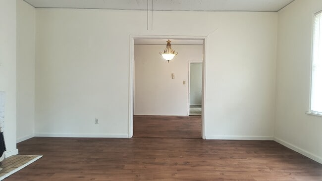 Photo - 101 W 17th Ave