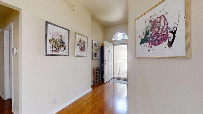 Photo - 106 Williams Way