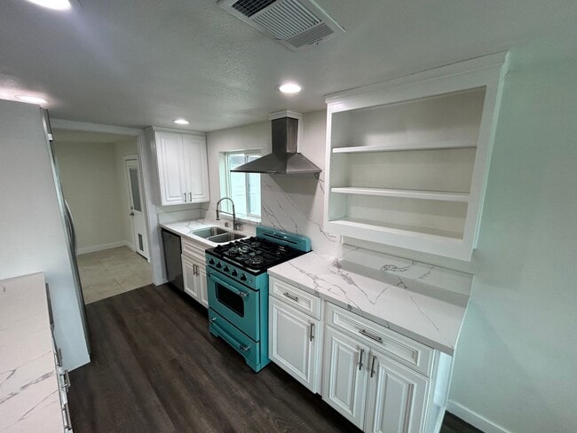 Photo - 3 Bedroom/2 Bath Home Located in Modesto