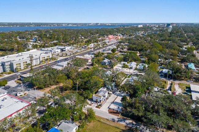 Photo - 603 38th St W