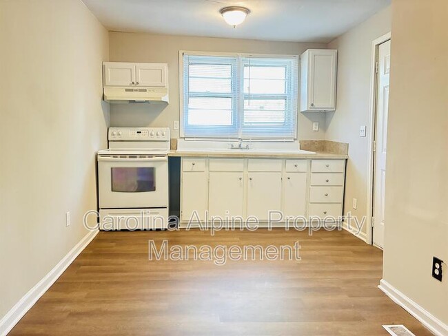 Photo - 202 W Sullivan St