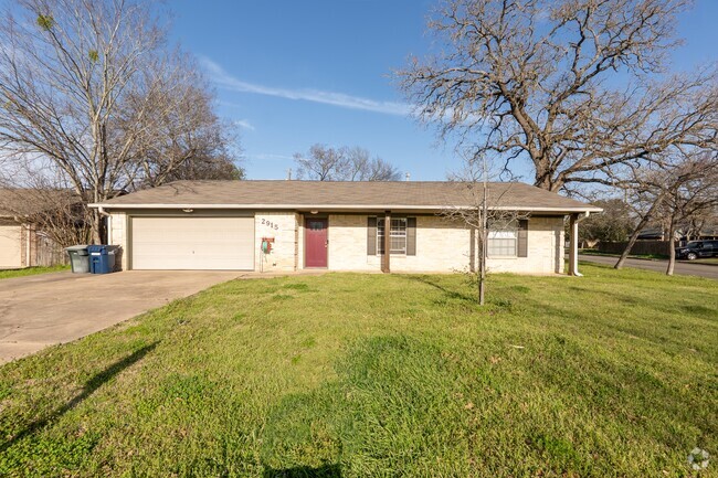 Building Photo - 2915 Jennifer Dr Rental