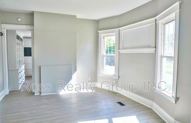Photo - 702 Boalt St Unit Downstairs