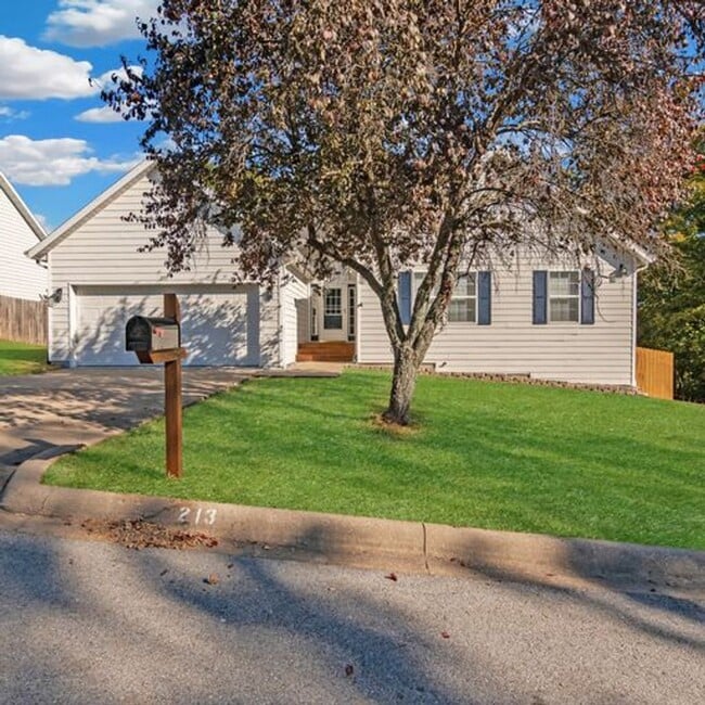 Photo - 3 Bedroom 2 Bath House in Hollister, MO
