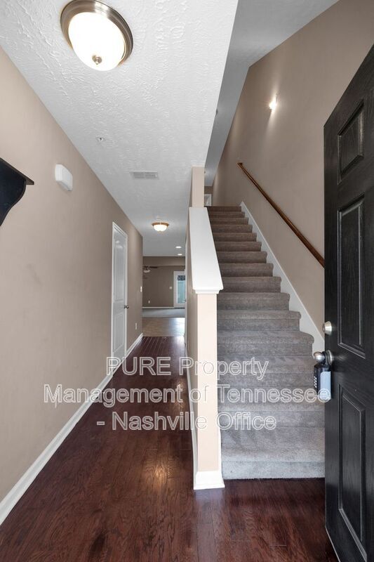 Photo - 106 Latimer Dr
