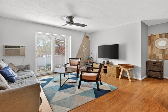 Photo - 272 Albion St Unit 23