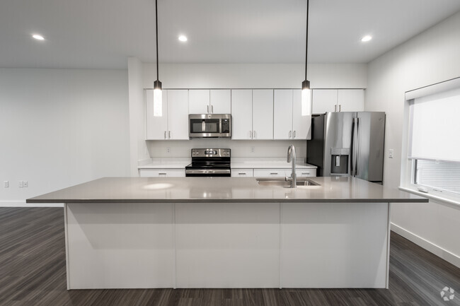 Building Photo - 846 7th St Unit a Rental