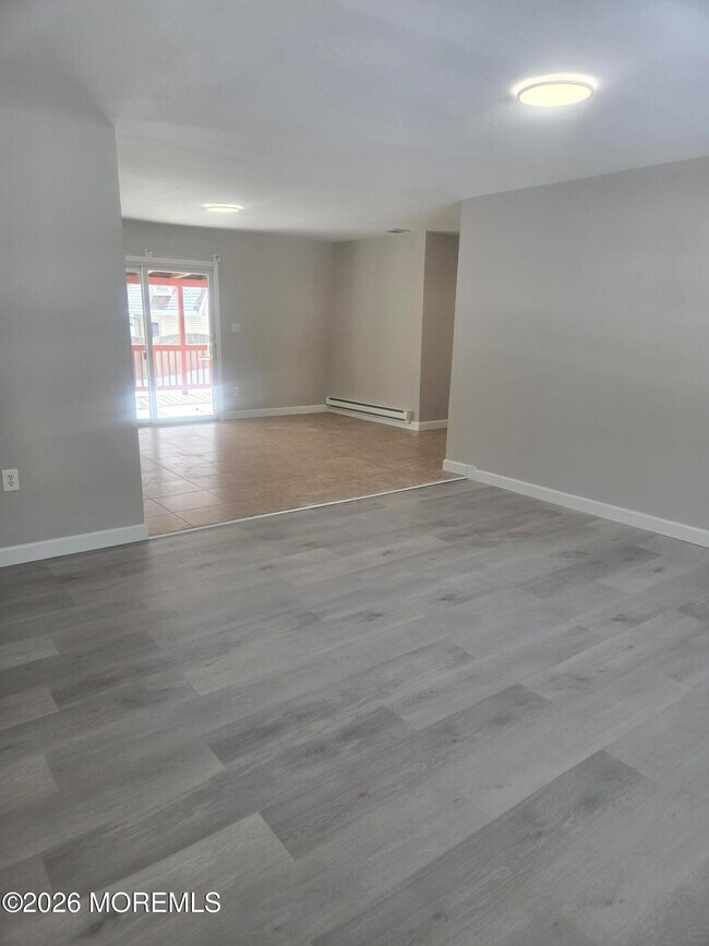 Photo - 361 Constitution Dr