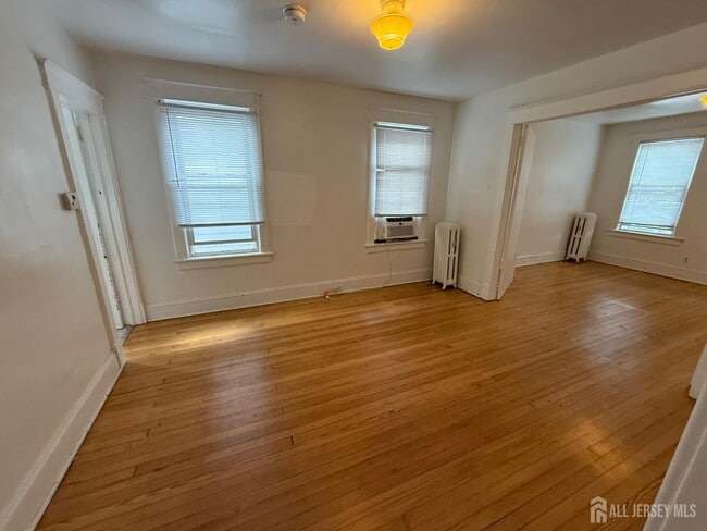 Building Photo - 115 N 3rd Ave Rental