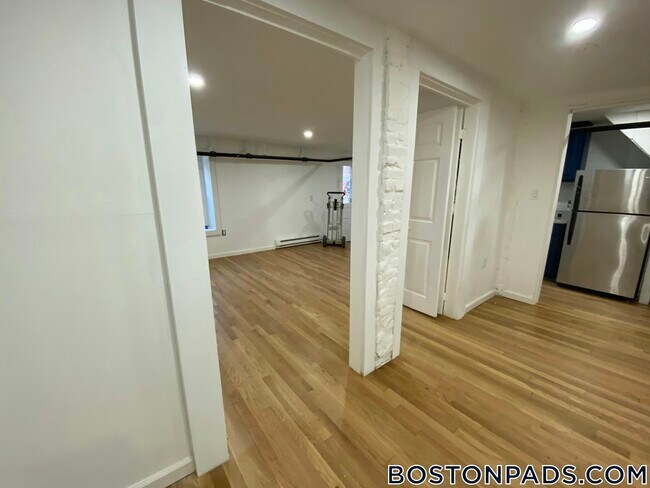 686 Parker St Unit 1