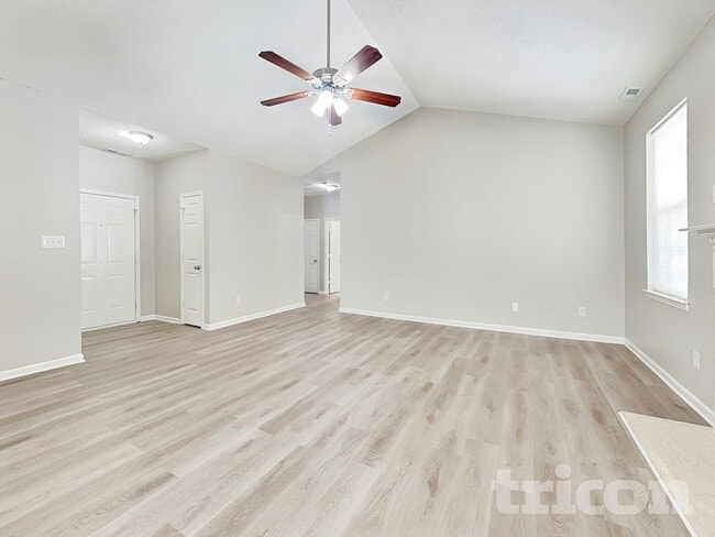 Photo - 309 Patrick Ave SW