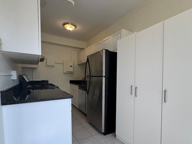 Photo - 1450-1454 Beacon Street Unit 402 Unit 402