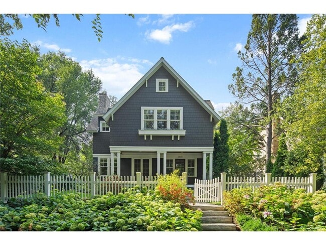 Photo - 2820 W Lake of the Isles Pkwy