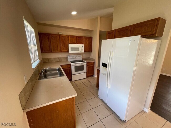 Photo - 3308 42nd St SW