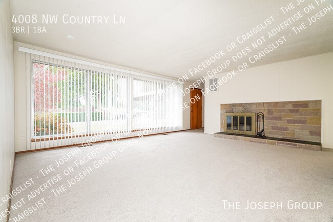 Photo - 4008 Country Ln NW