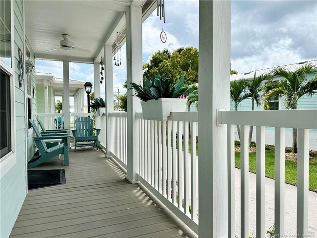 Photo - 174 NE Portside Dr
