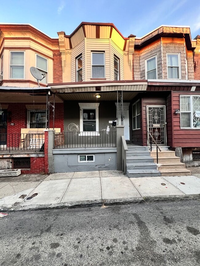 Photo - 233 Ramsey St