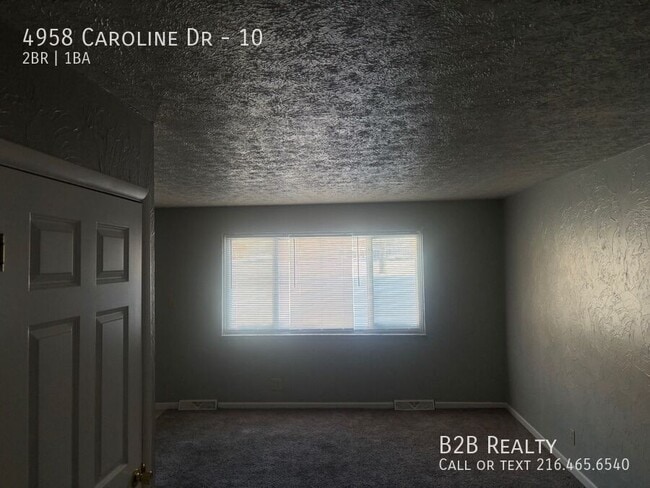 Photo - 4958 Caroline Dr