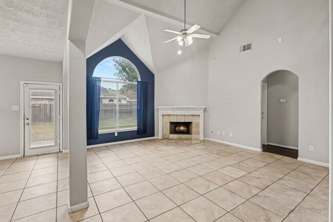 19534 Country Canyon Dr