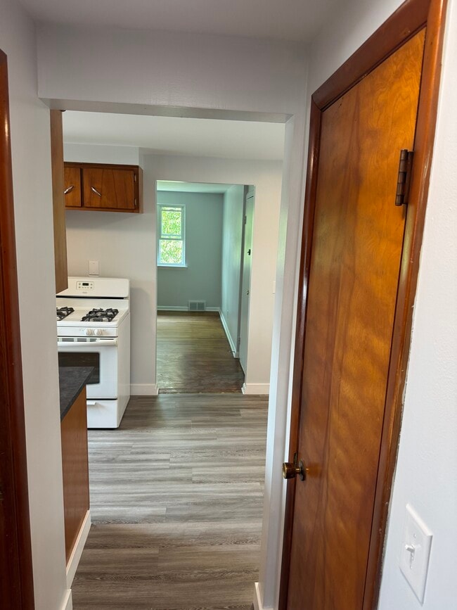 Photo - 779 Englewood Ave Apartamentos Unidad #4