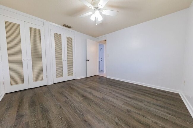 Photo - 907 Lake Jessie Dr Unit B