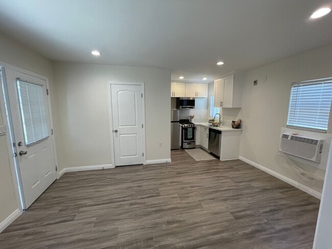 Photo - 1415 S Marengo Ave Unit #C