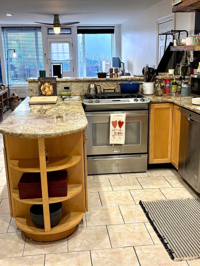 Photo - 204 Warren St Unit G