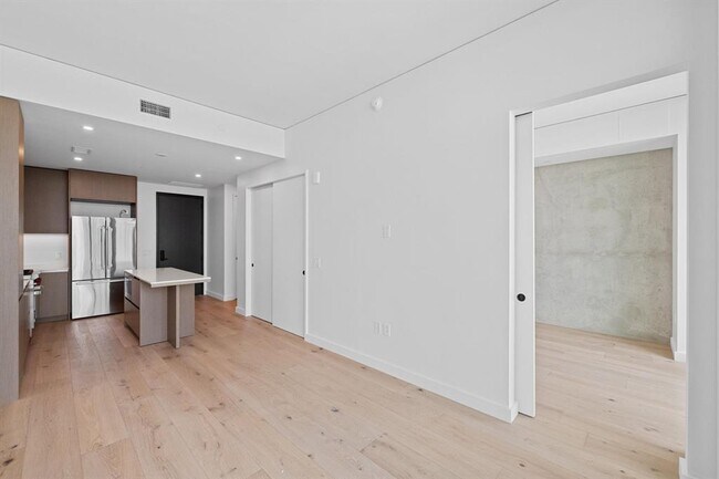 Photo - 610 Davis St Unit 2911