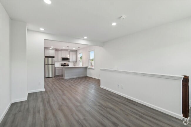 Building Photo - 146 Nassau St Rental