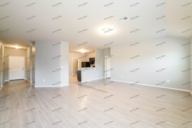Photo - 734 W Lola Dr
