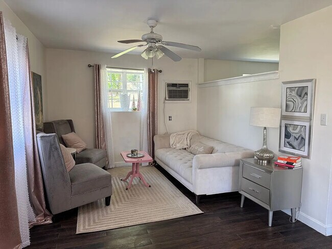 Photo - 2686 Rosemary St NW Unit B