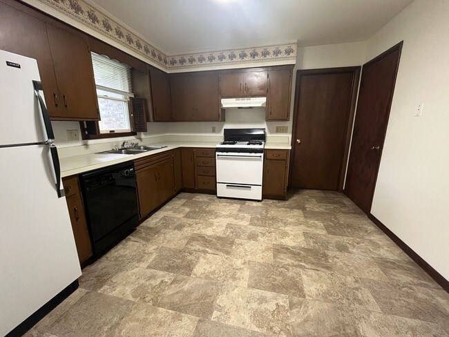 Photo - 2-Bedroom Single Family Duplex Available for Rent in Goshen's Colonial Farms Subdivision