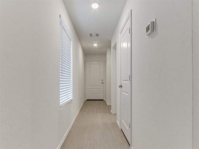 Photo - 3304 NW 149th St