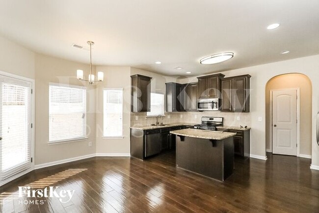 Photo - 33 Wedge Wood Way