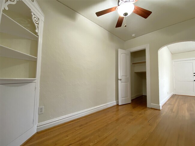 Photo - 513 W Main St Unit 1