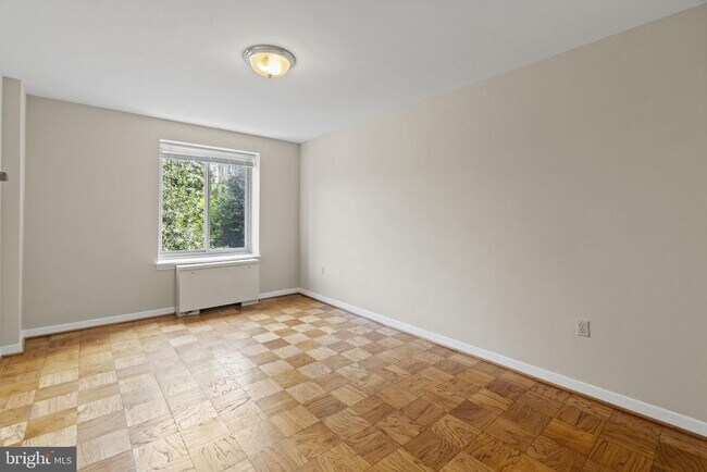 Photo - 3000 Spout Run Pkwy Unidad A206