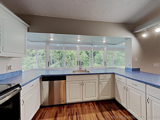 Photo - 4215 SW Jarmer Rd