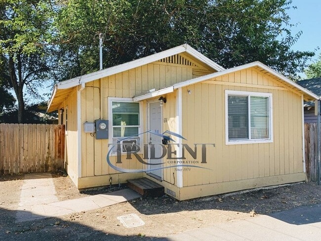 Photo - Cozy 2-bedroom 1 bath close to shopping and transportation