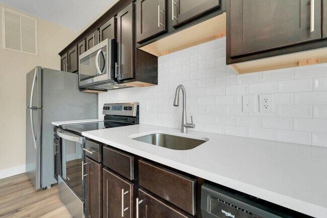 Photo - West Beverly Lofts - 203 Unidad BVW 203