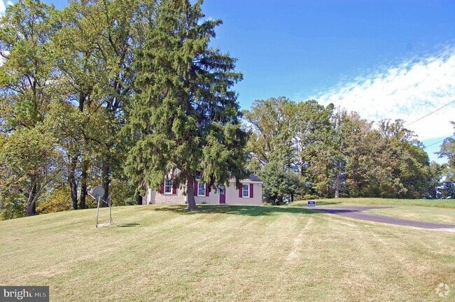 Building Photo - 3 Churchview Rd Rental