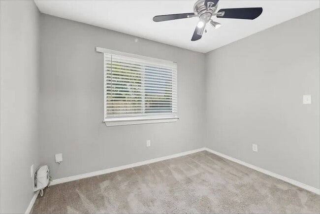 Photo - 203 Bowie St