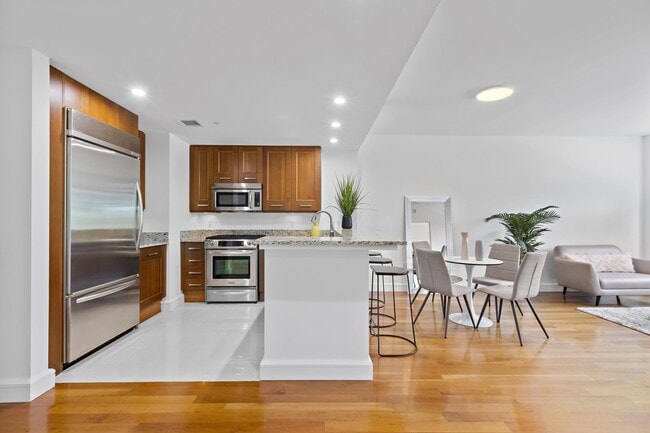 Photo - 8100 River Rd Unit 510