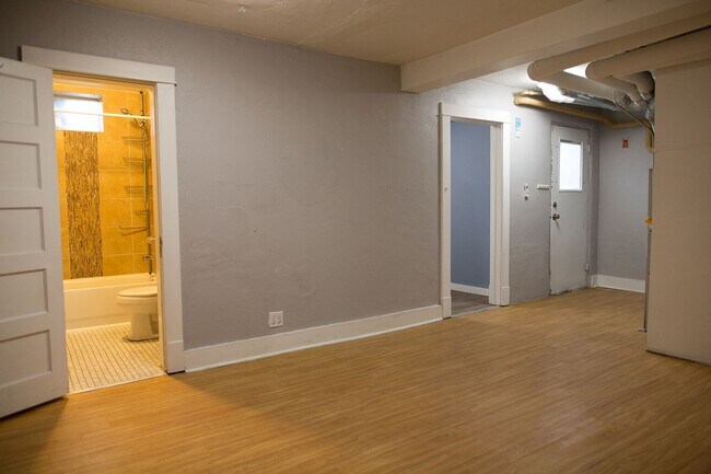 Photo - Terrific Basement Unit