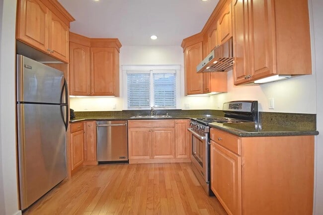 Photo - 1705 Palm Ave