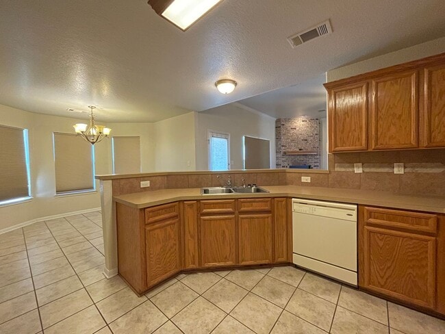 Photo - 257 English Ln