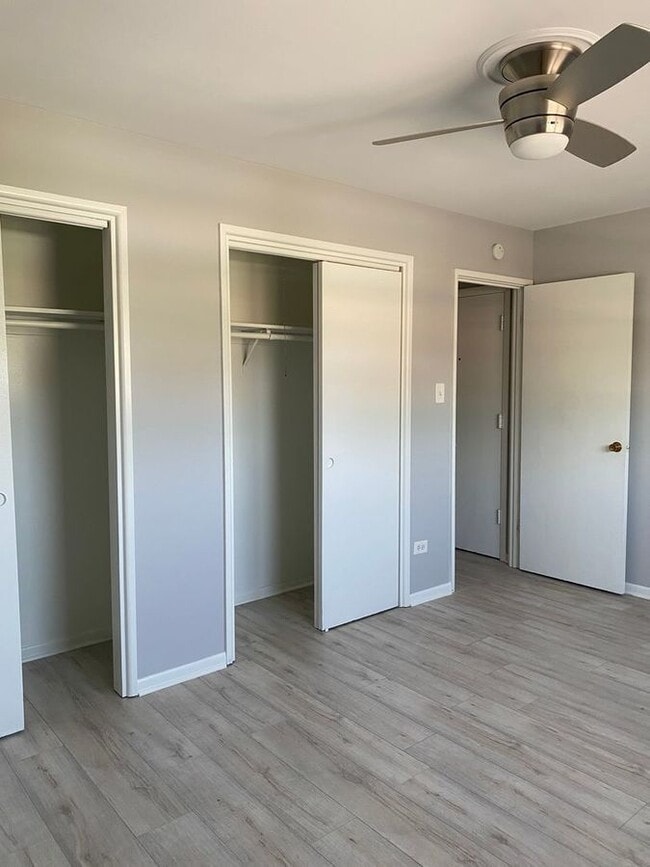 Photo - 9845 S Cicero Ave Unidad 9845-2S