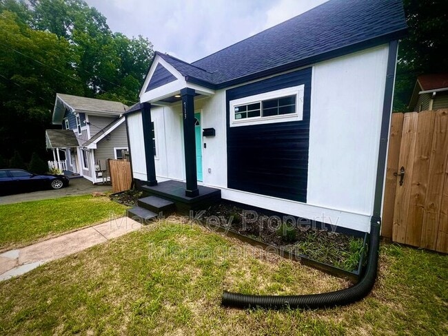 Photo - 713 Massey Ave