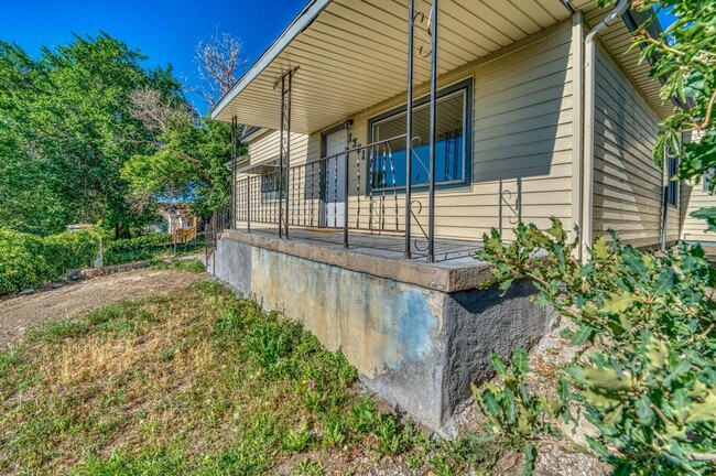 Photo - 4 bedroom 2 bath Home