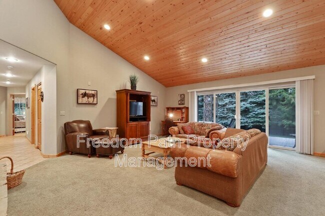 Photo - 214 Birch Banks Rd