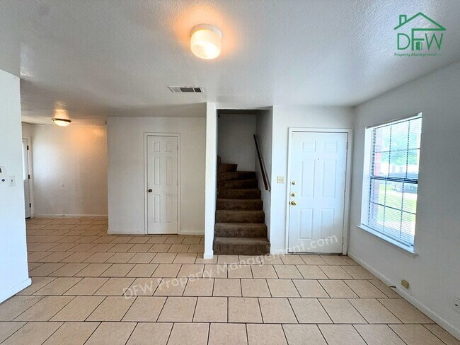 807 W Walnut St